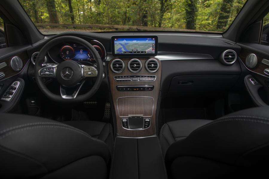 Торпедо Mercedes-Benz GLC300 4Matic AMG Line (X253) 2019 года  (NA) (фото 59 из 74)